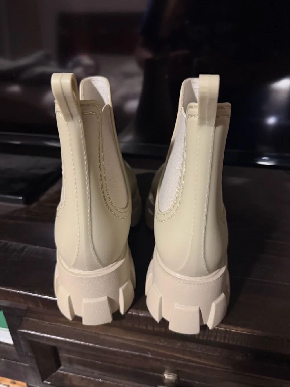 JEFFREY CAMPBELL Platform Lug Sole Chelsea Rain Boot Cream Women’s Size 7